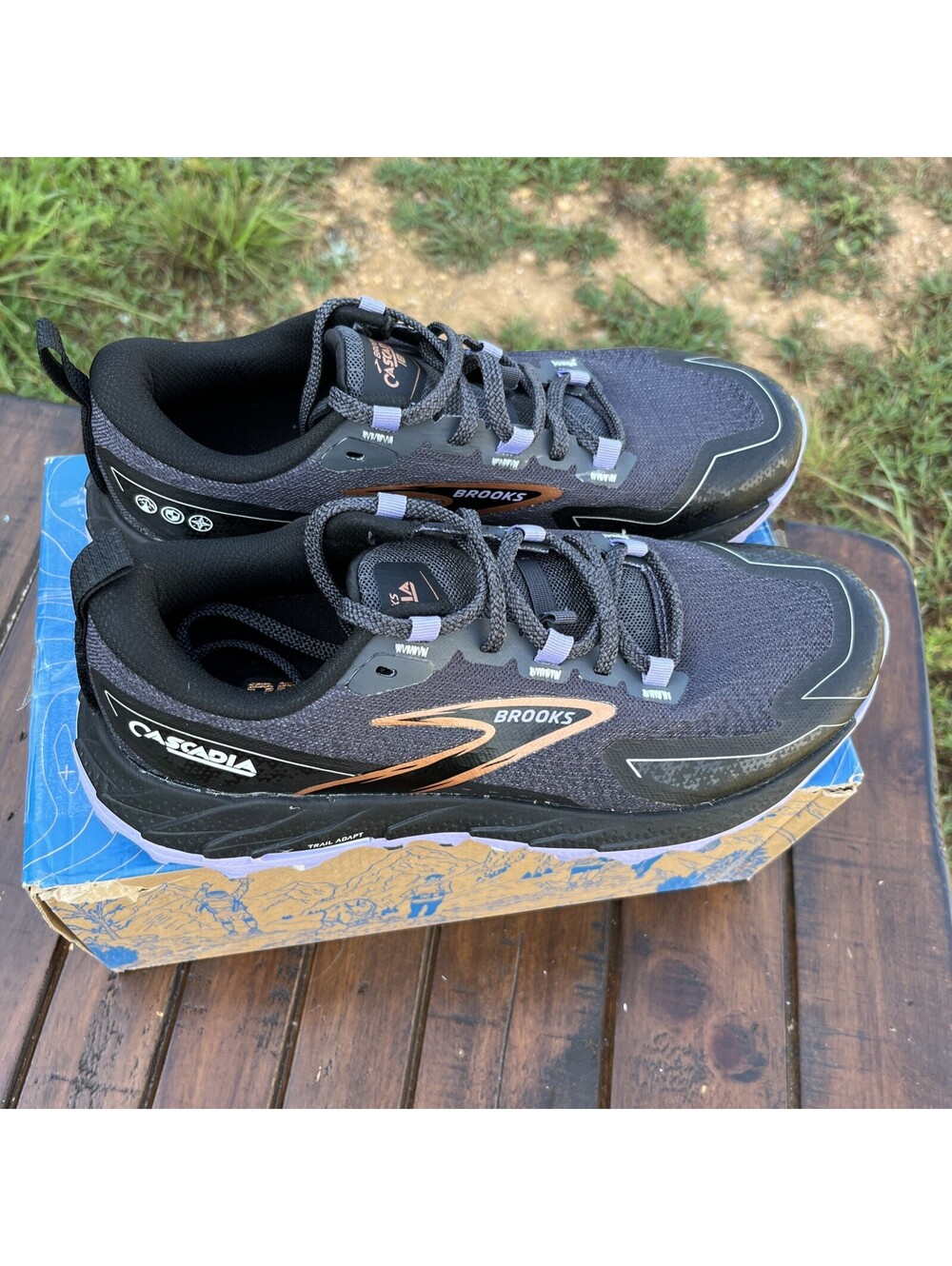 New! Brooks Cascadia 18 Trail Running Shoes Ladies Ebony Lavender Sz 8 $140 MSRP - Picture 3 of 7